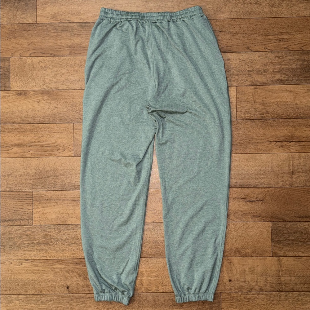 Vuori Size Small Boyfriend Sweatpant Green Comfortable Joggers Soft Yoga Pilates - Picture 2 of 12